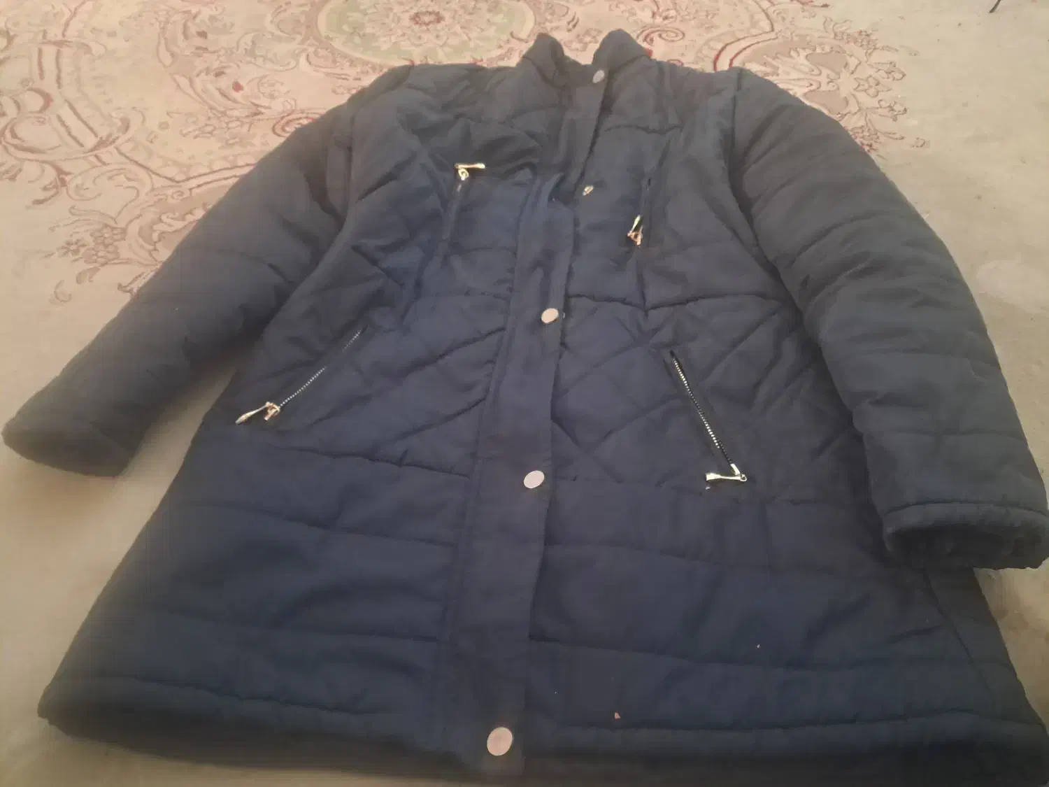 کاپشن بارانی|لباس|شیراز, هفت تنان|دیوار