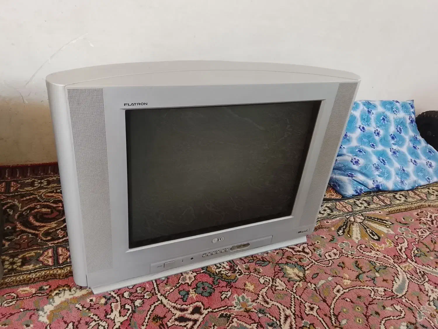 فروش تلویزیون با مشکل جزئی|تلویزیون و پروژکتور|گرگان, |دیوار