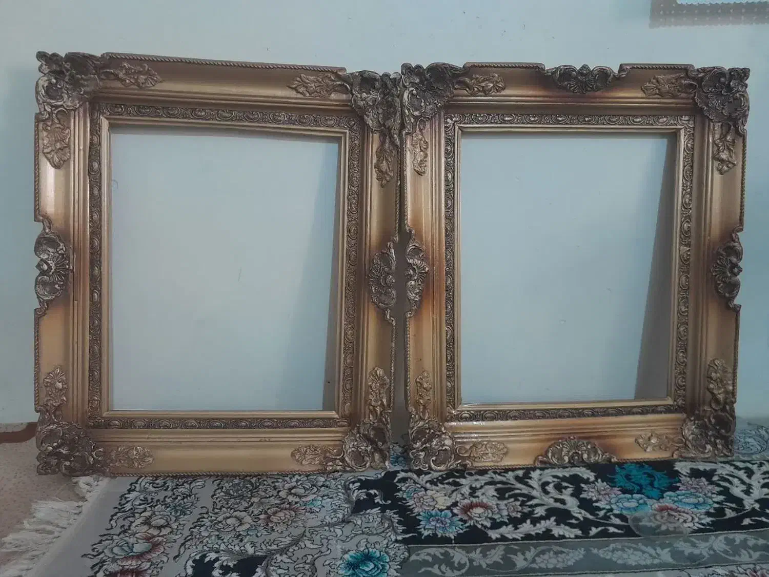 اینه و صندلی|آینه|الیگودرز, |دیوار