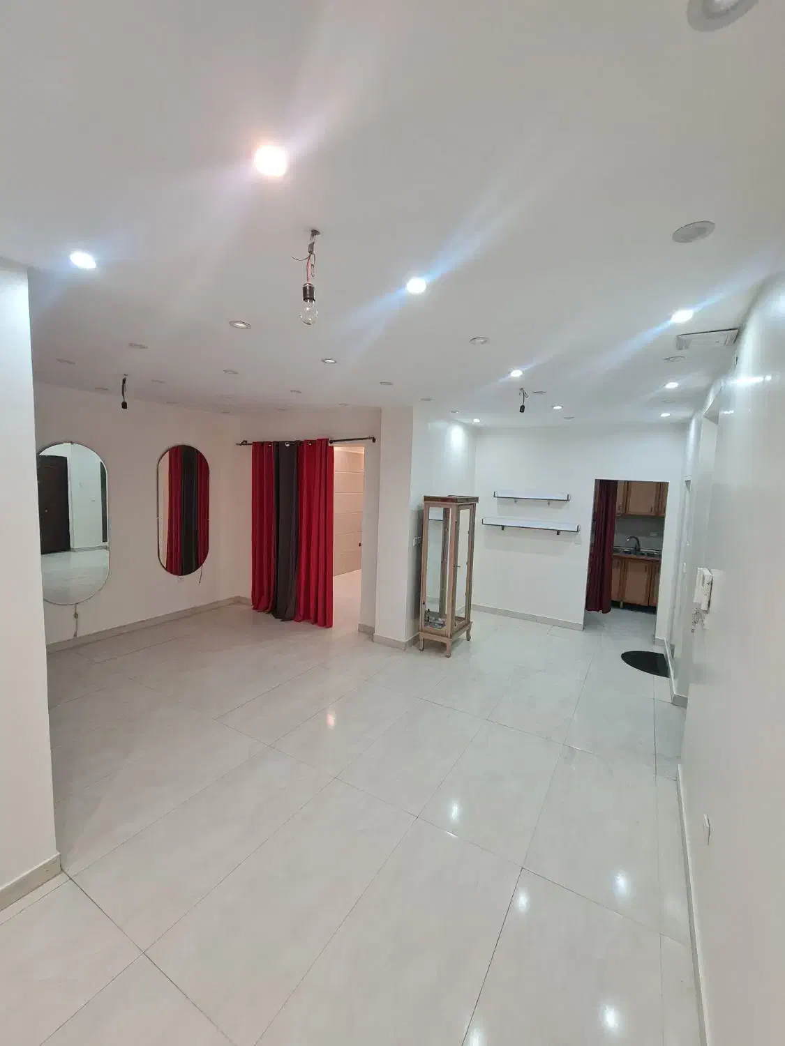 ۸۰ متر دو خواب بزرگ / مناسب آرایشگاه و دفتر کار|فروش دفتر کار، اتاق اداری، مطب|تهران, جی|دیوار