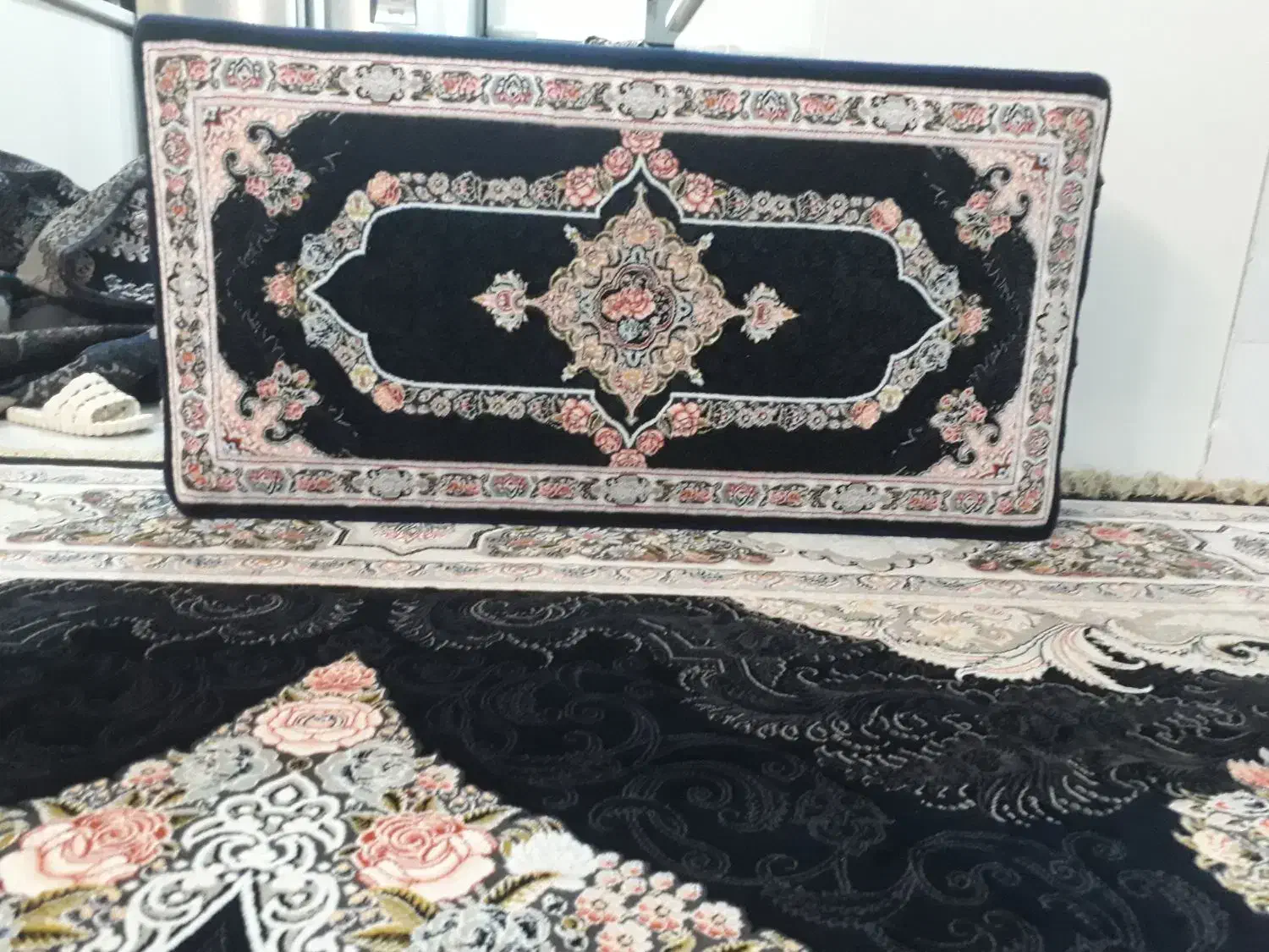 فرش ۱۲ متری|فرش|شیراز, کوشک میدان|دیوار