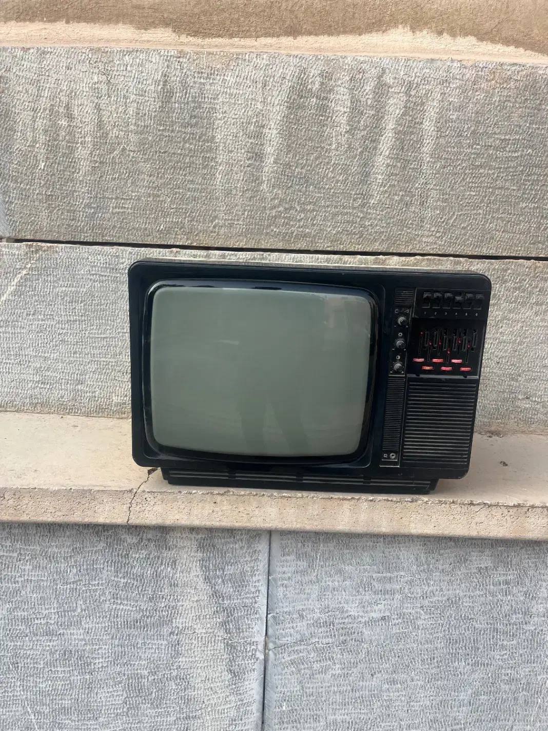 تلویزیون قدیمی|تلویزیون و پروژکتور|خمینیشهر, |دیوار
