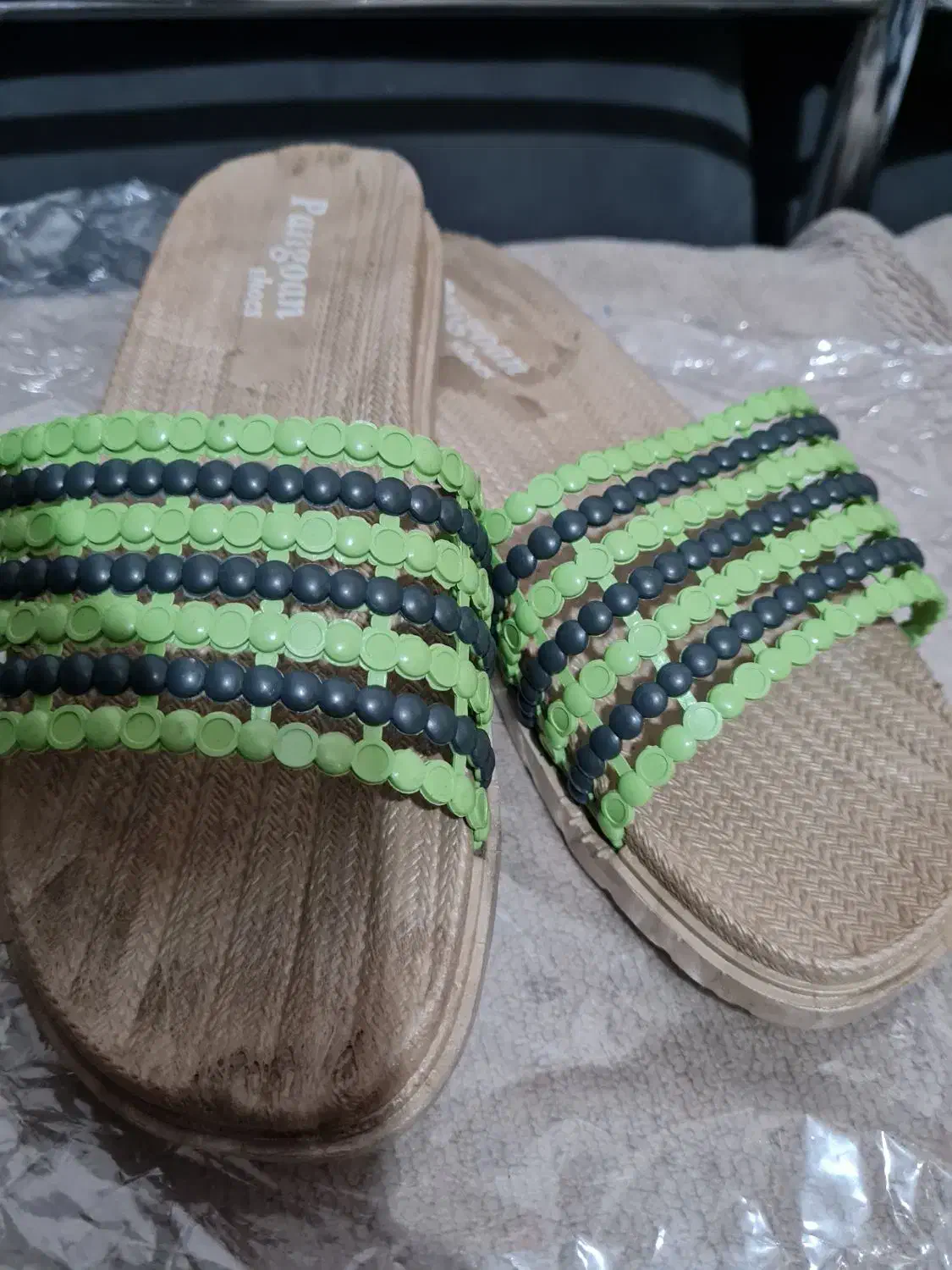 دمپایی های بسیار خوشکل زنانه ومردانه ژله ای|کیف، کفش، کمربند|اصفهان, دستگرده|دیوار