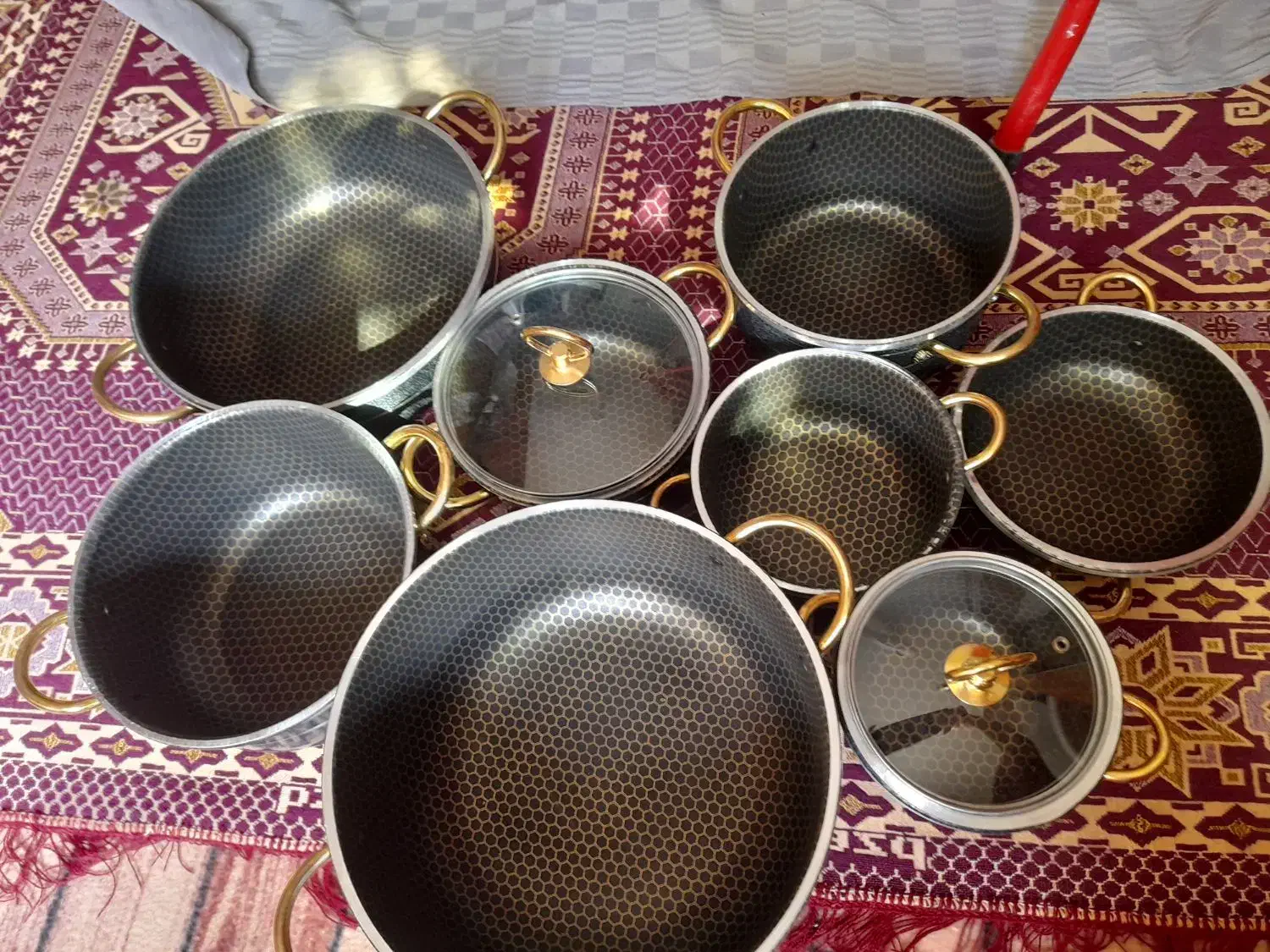 ظروف|ظروف پخت‌وپز|زرندیه, |دیوار