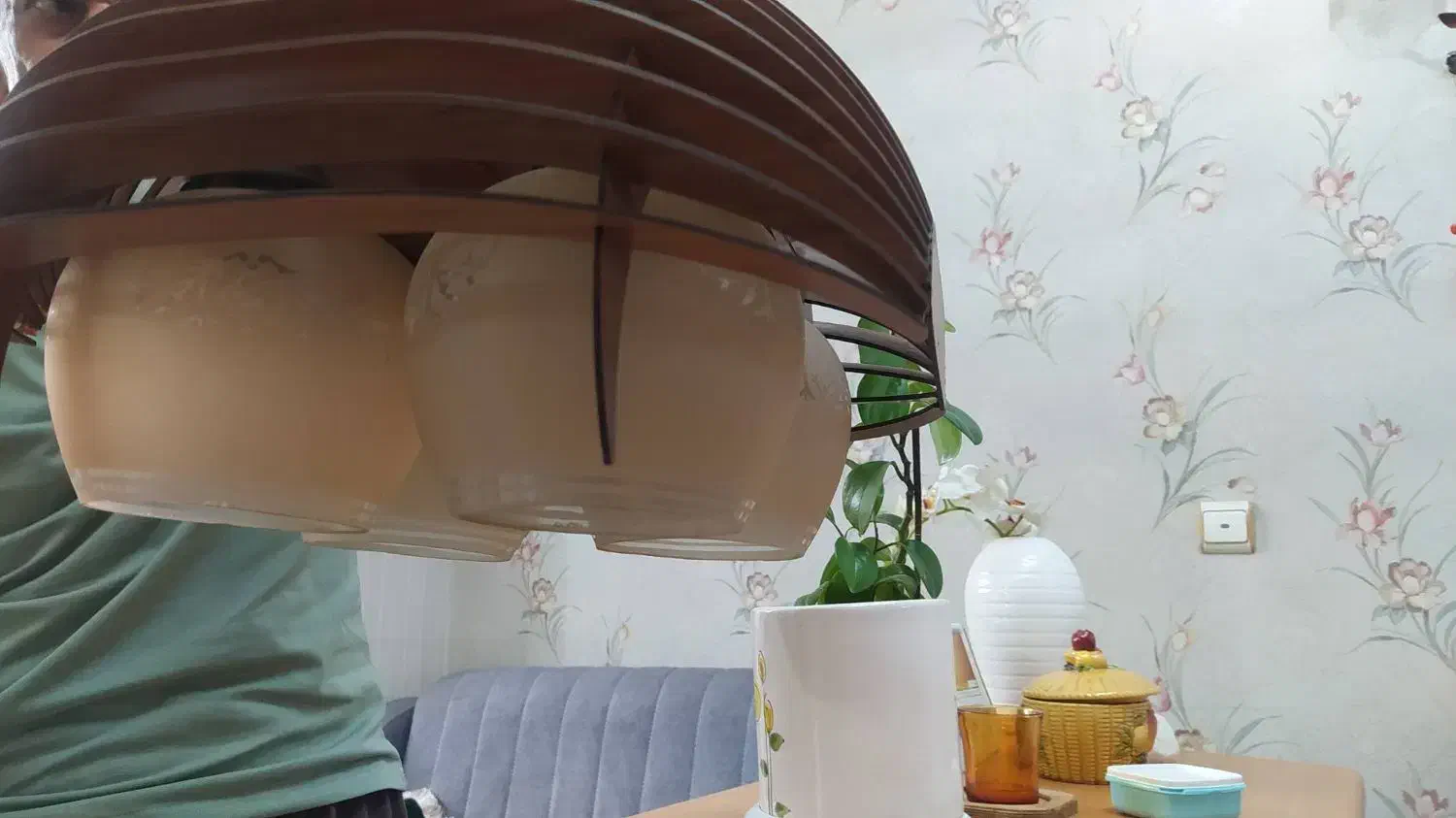 لوستر چوبی ۴حباب و تک حباب|لوستر و چراغ آویز|تهران, هفده شهریور|دیوار