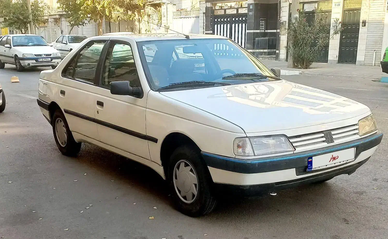 پژو آردی سفید مدل ۸۱ بی رنگ کولر دار کم کار|خودرو سواری و وانت|تهران, صفا|دیوار