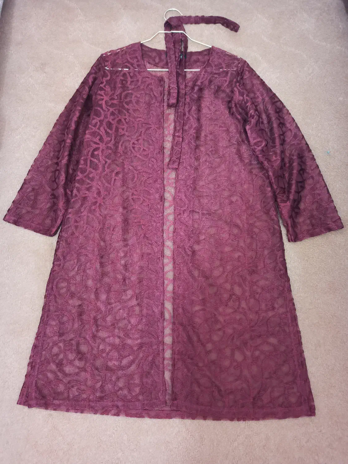 کاور گیپور مجلسی|لباس|کازرون, |دیوار