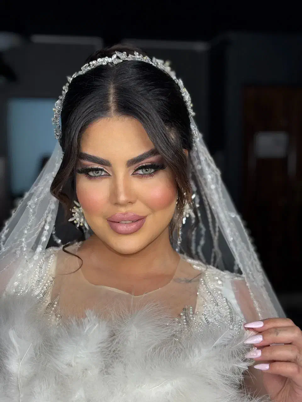 میکاپ و شینیون عروس با تخفیف ویژه|خدمات آرایشگری و زیبایی|هشتگرد, هشتگرد قدیم|دیوار