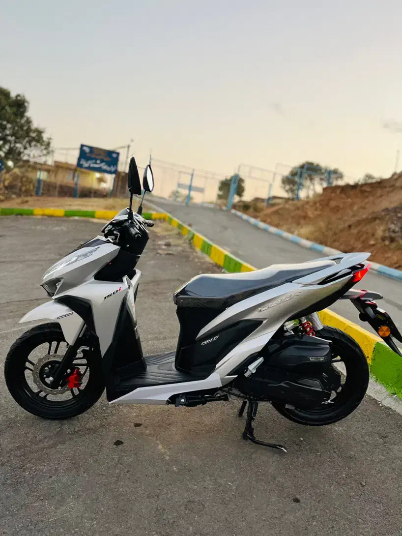 کلیک 150 تیتانیوم|موتورسیکلت|بانه, |دیوار