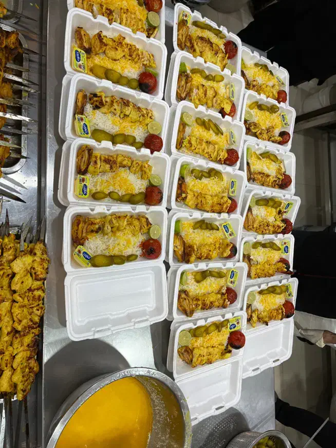 سفارش غذا برای مجالس و ادارات|خدمات پذیرایی، مراسم|زنجان, |دیوار