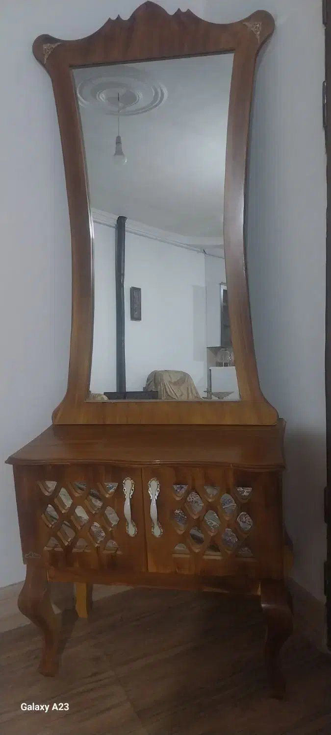 آیینه وکنسول|بوفه، ویترین، کنسول|اسلامآباد غرب, |دیوار