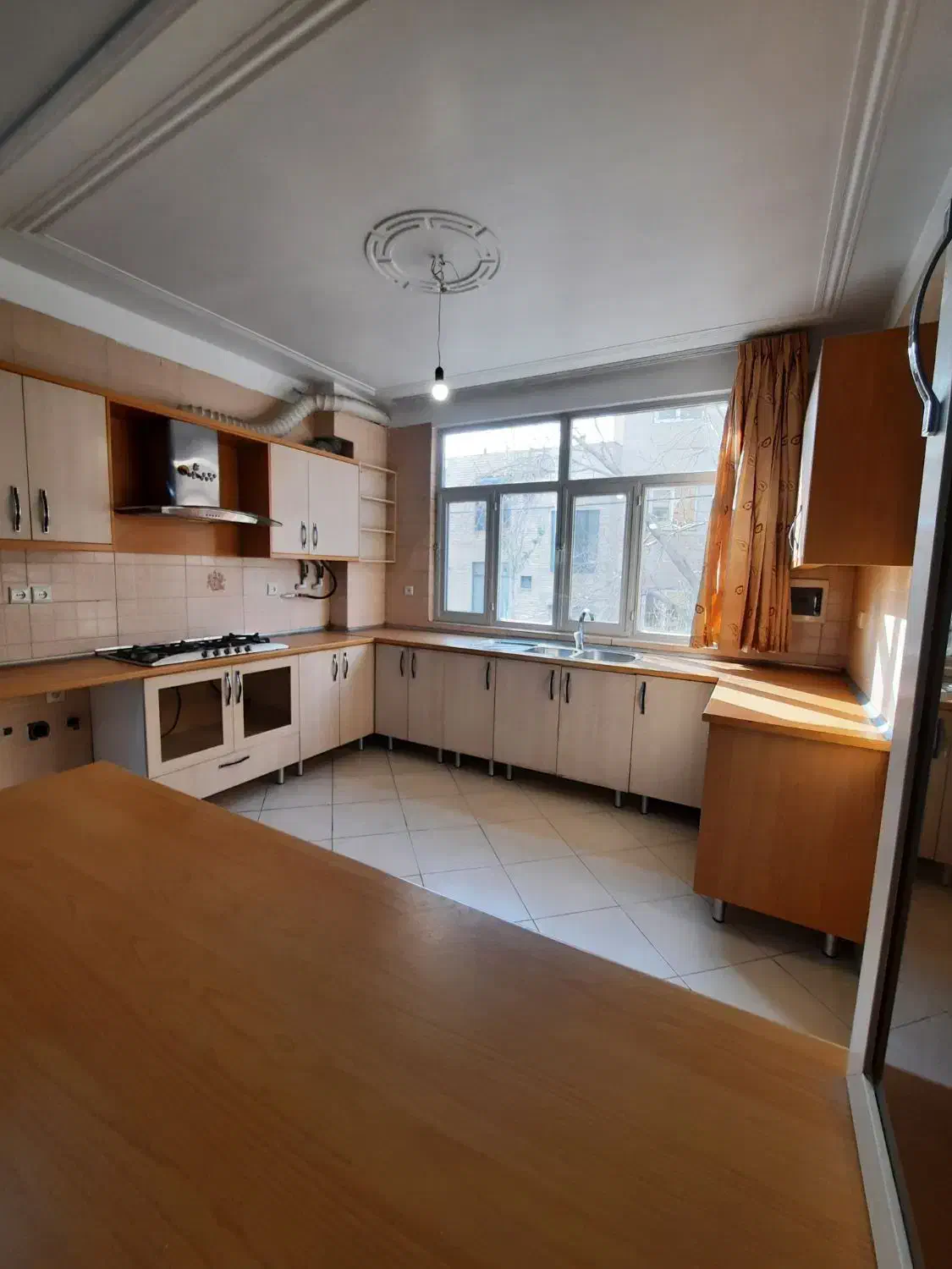 ۹۰ متر ۲ خواب روبه آفتاب ، شهید صالحی