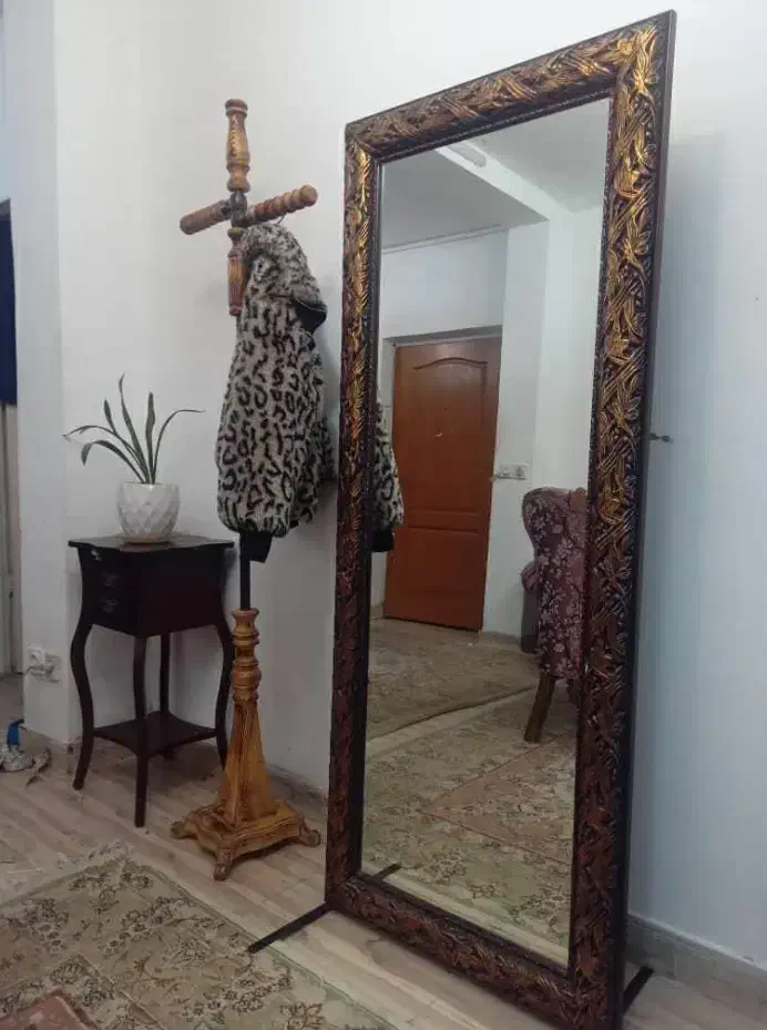 آینه قدی با فریم زیبا 180*80|آینه|تهران, مطهری|دیوار
