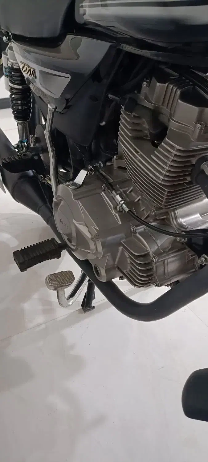 ساوین ۲۰۰ مدل ۱۴۰۱|موتورسیکلت|کنگاور, |دیوار