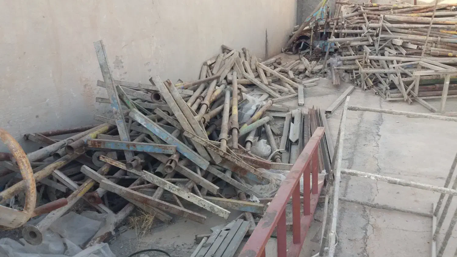 انواع قالب، جک فلزی، ورق فلزی جهت اجرای سازه بتنی|مصالح و تجهیزات ساختمان|گرمسار, |دیوار