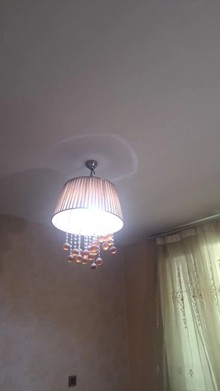 یک عدد اباژور و لوستر با قیمت مناسب کاملا شیک|لوستر و چراغ آویز|تهران, شمسآباد|دیوار