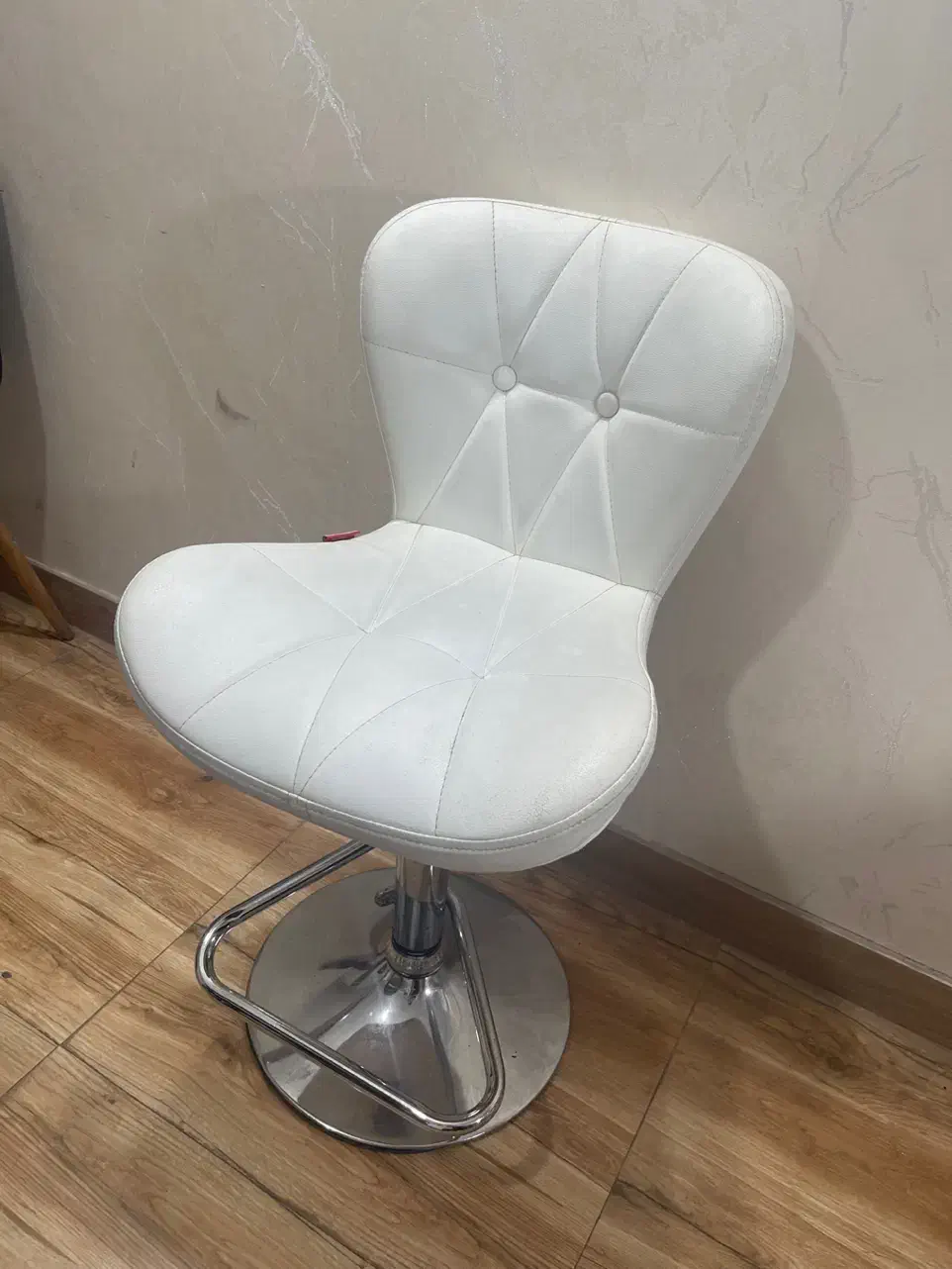 صندلی|صندلی و نیمکت|فومن, |دیوار