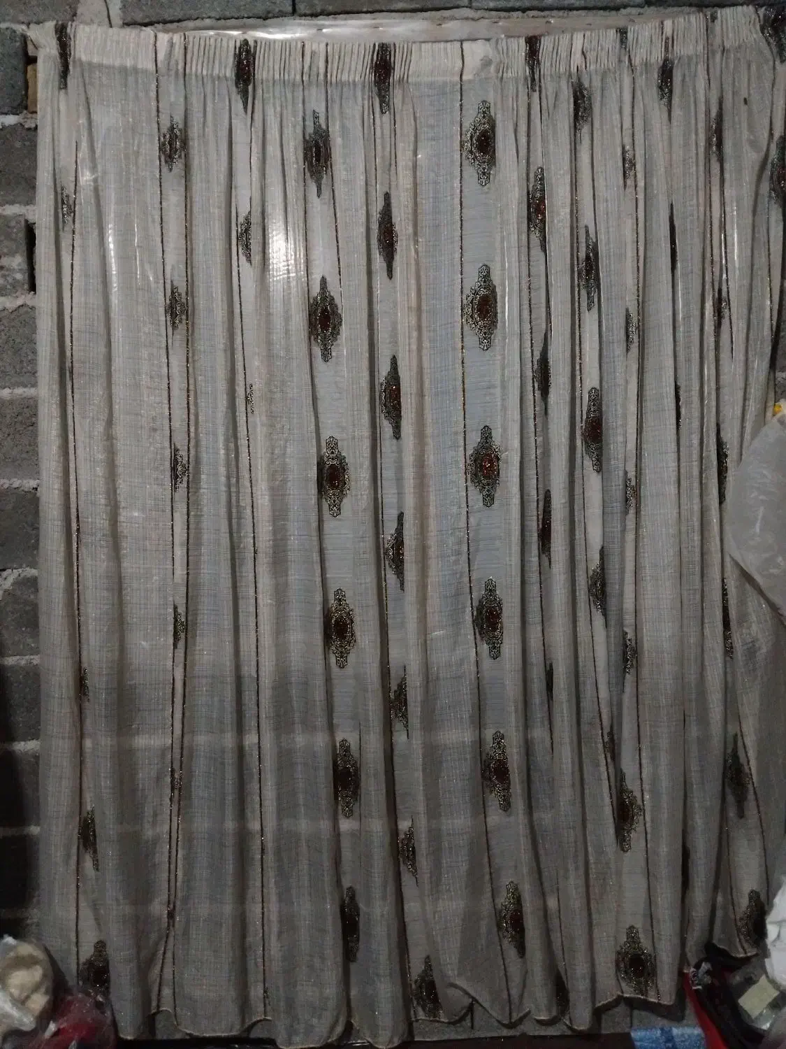 پرده|پرده، رانر، رومیزی|رشت, حومه رشت|دیوار