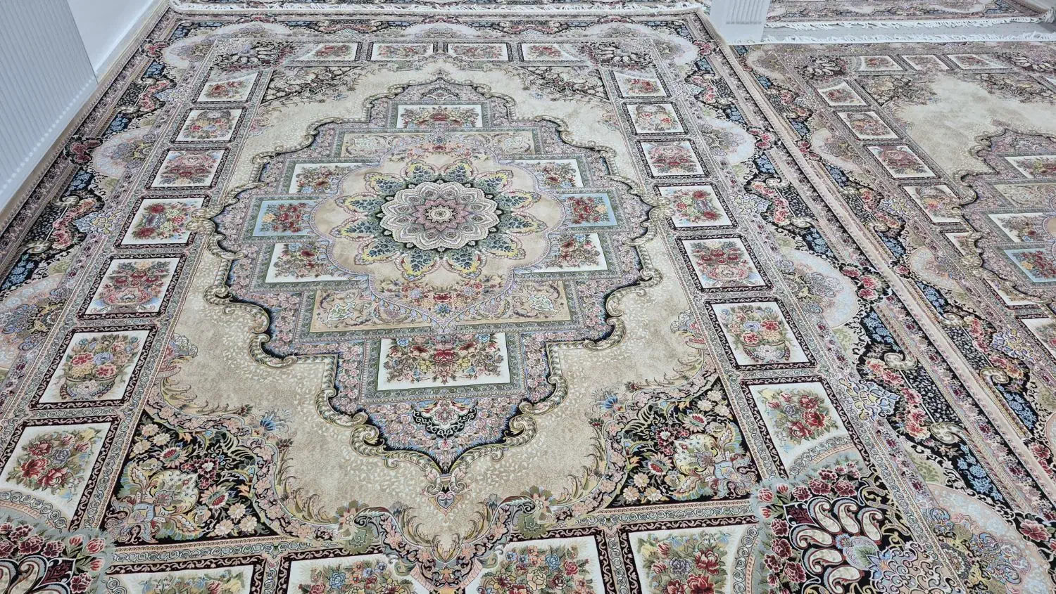 فرش ۱۲متری اک بند یک تخته نو نو|فرش|الشتر, |دیوار