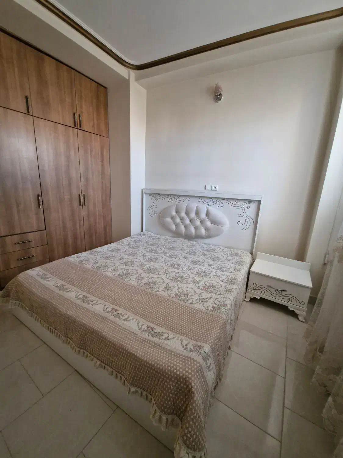 سرویس خواب ۲نفره در حدنو با ۱تشک به عنوان اشانتیون|تخت و سرویس خواب|شبستر, |دیوار