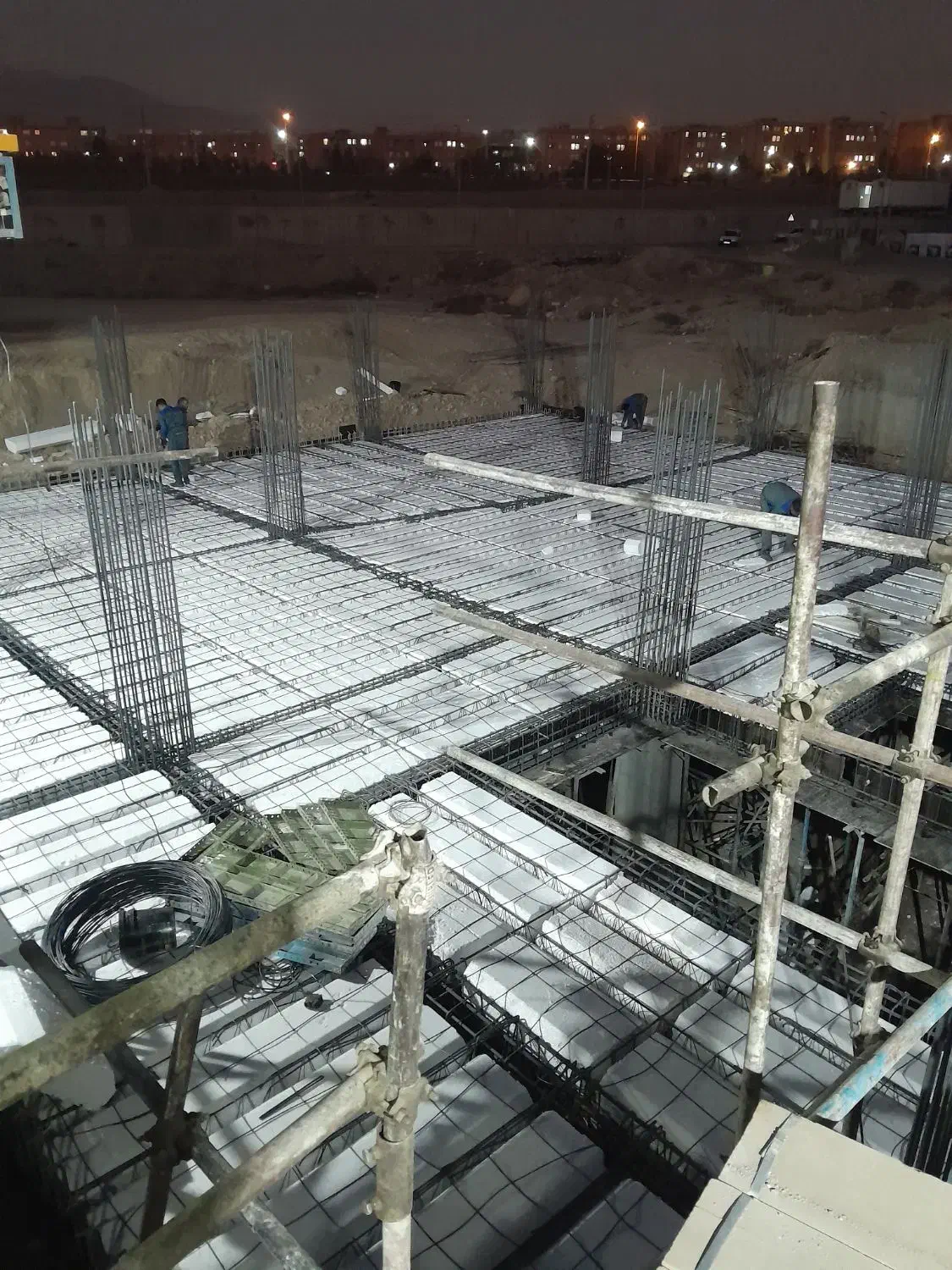 ارماتوربندی قالب بندی سقف تیرچه و فوم دیوار برشی|خدمات پیشه و مهارت|رودهن, |دیوار