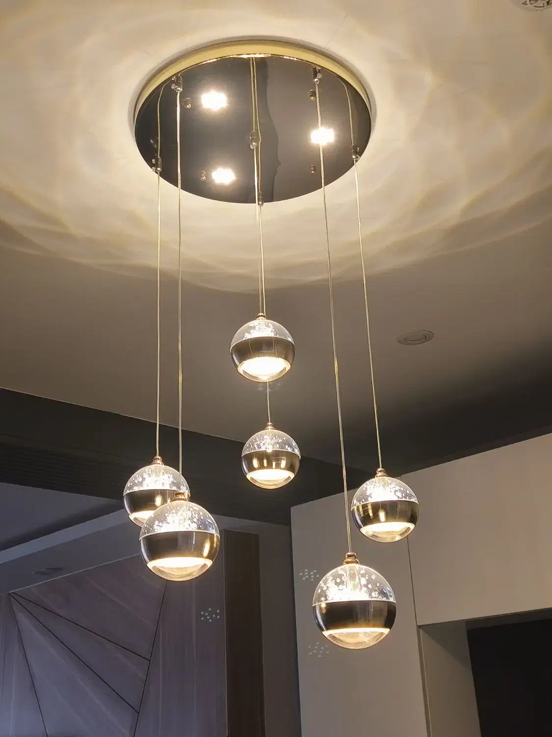 چراغ کریستال آویز|لوستر و چراغ آویز|اصفهان, جلفا|دیوار