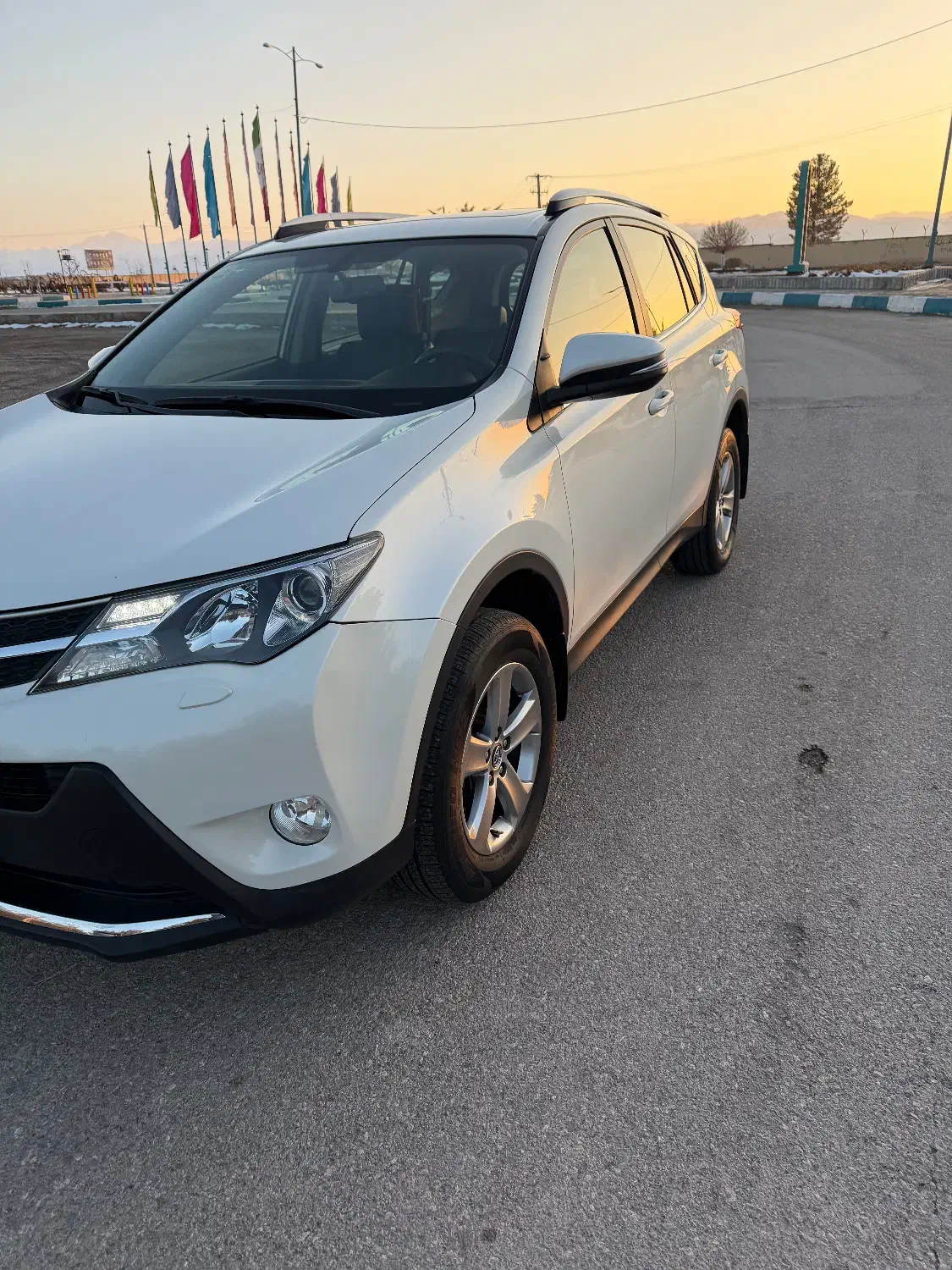 تویوتا راوفور|خودرو سواری و وانت|تهران, گلستان (شهرک راه آهن)|دیوار