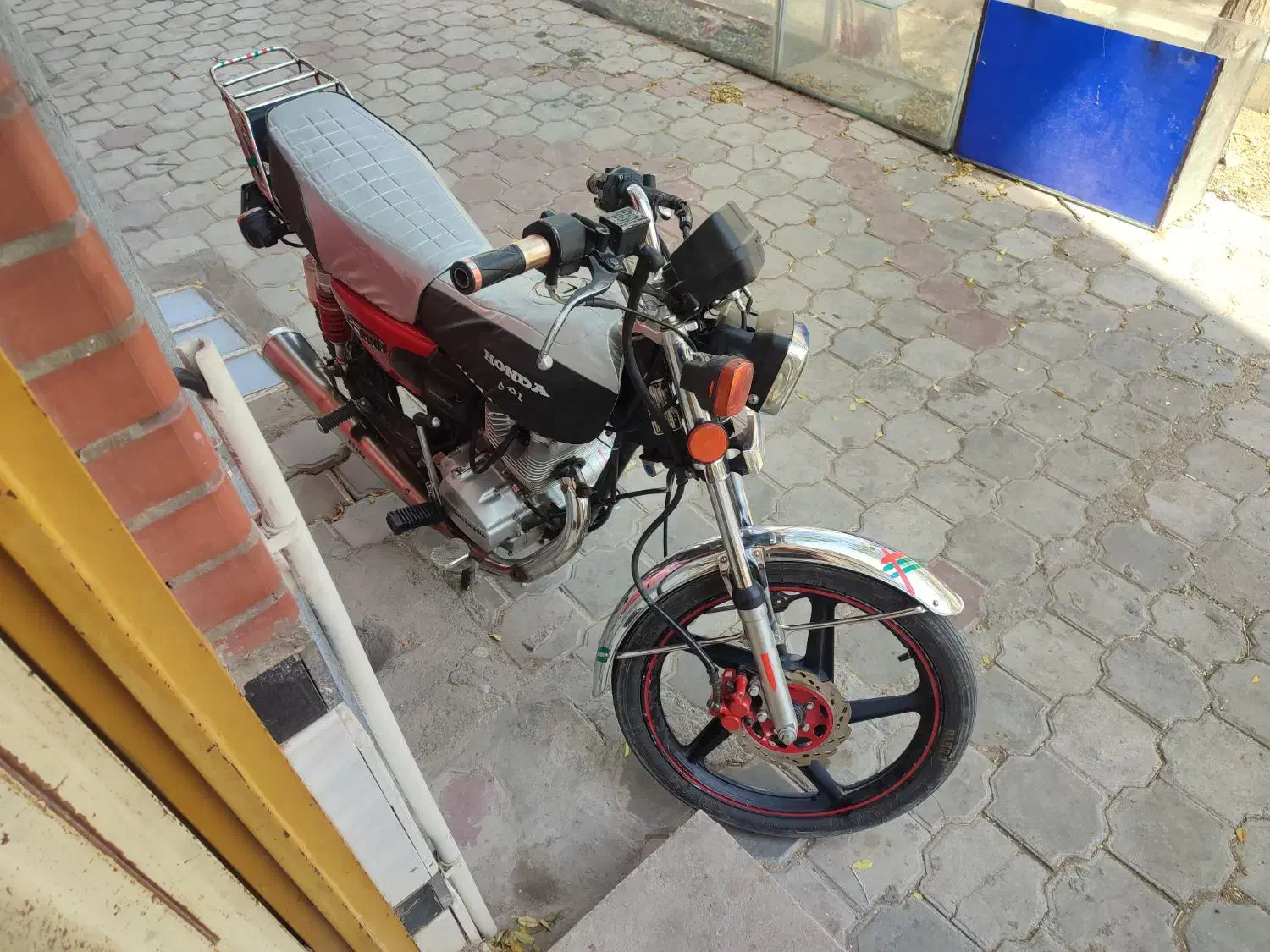 پلاک موتور|اشیا|آران و بیدگل, |دیوار