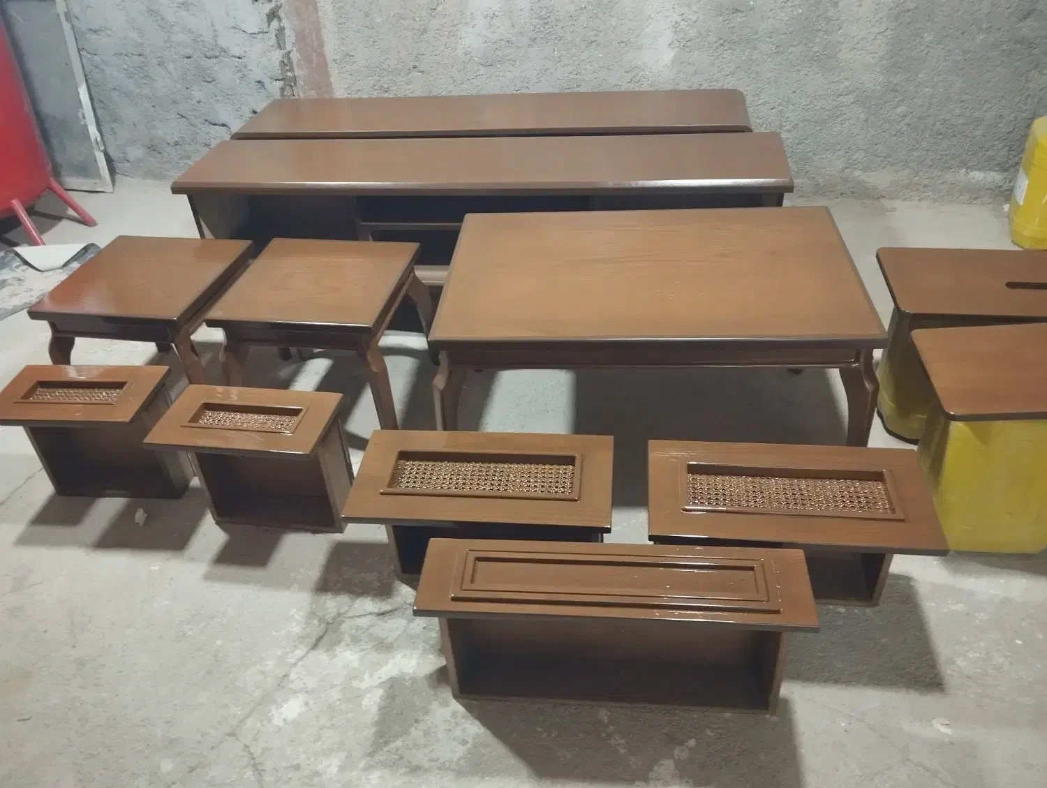 رنگکاری چوب|خدمات پیشه و مهارت|نیشابور, کریم آباد|دیوار