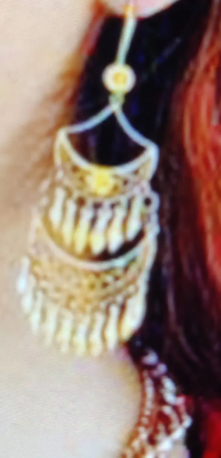 گوشواره گم شده|اشیا|جوانرود, |دیوار