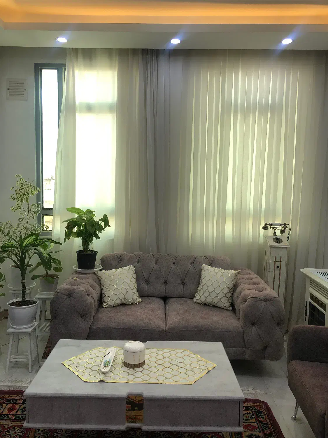 مبل هفت نفره و جلو مبلی کامل|مبلمان خانگی و میز عسلی|قدس, شهرقدس|دیوار