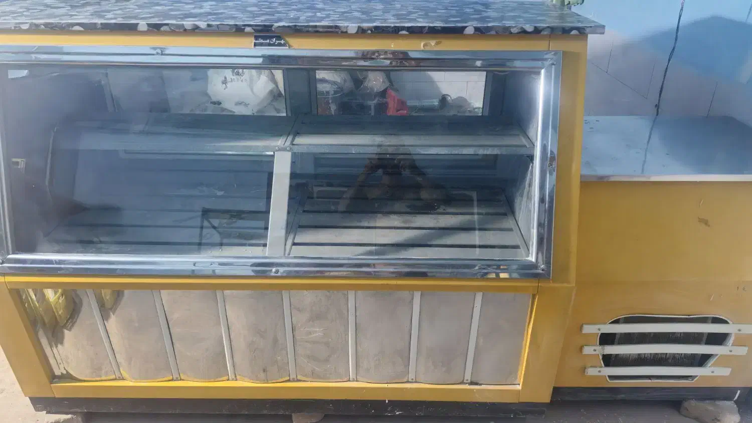 فرزیر مغازه ای زیر قیمت (نیاز فوری دارم)|فروشگاه و مغازه|بم, |دیوار