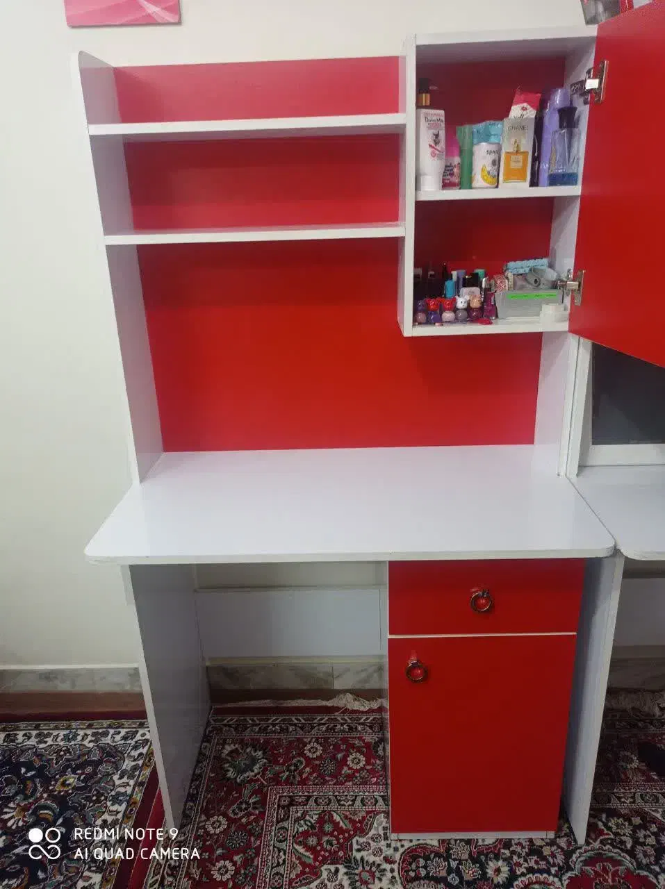 میز مطالعه|میز تحریر و کامپیوتر|شاهین‌شهر, بنیاد ازدواج|دیوار