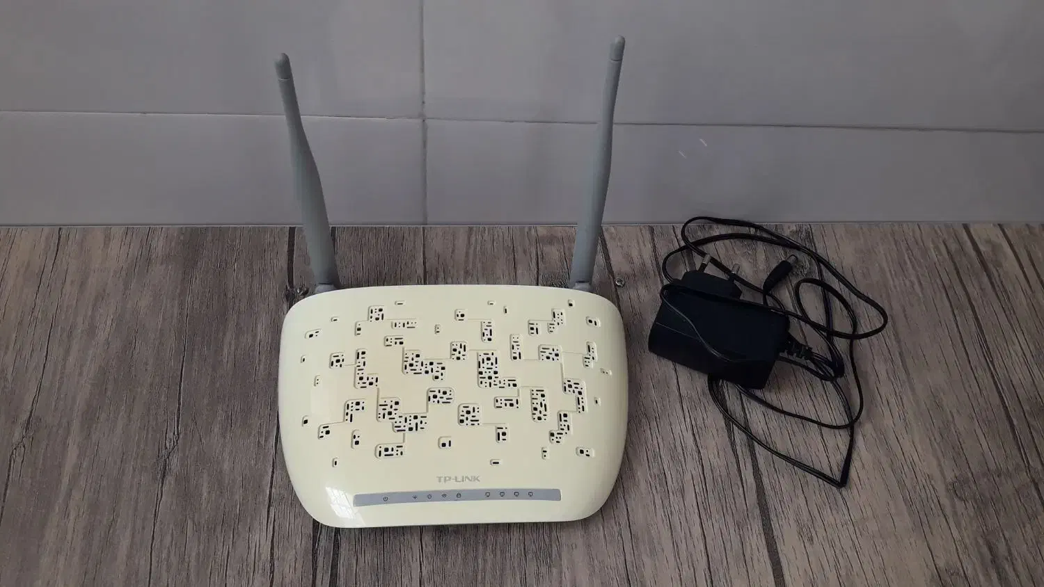 مودم دو انتن تی پی لینک ایسوس و یوتل|مودم و تجهیزات شبکه|قم, ولیعصر|دیوار