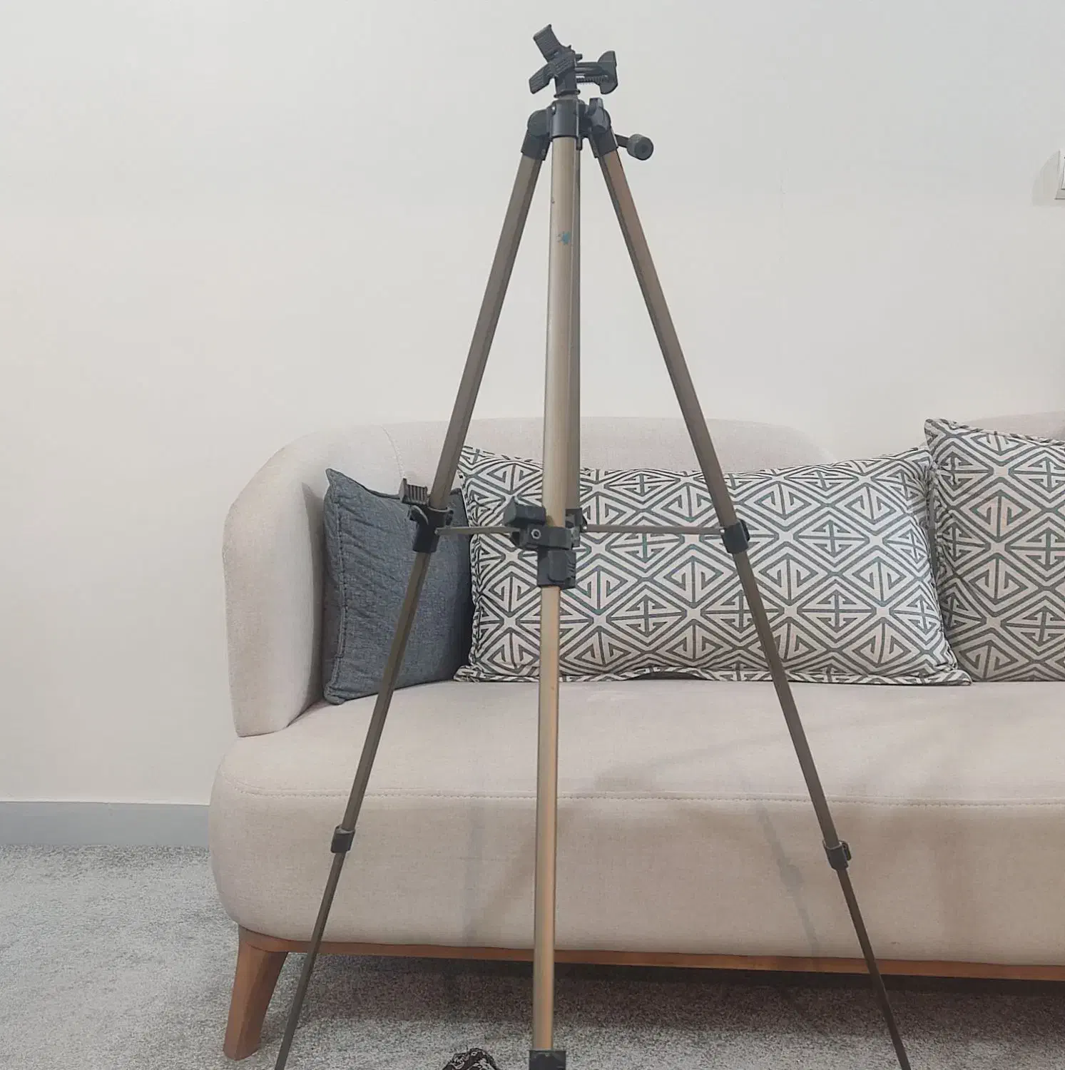 پایه دوربین عکاسی|دوربین عکاسی و فیلم‌برداری|اهواز, فاز ۲ پادادشهر|دیوار