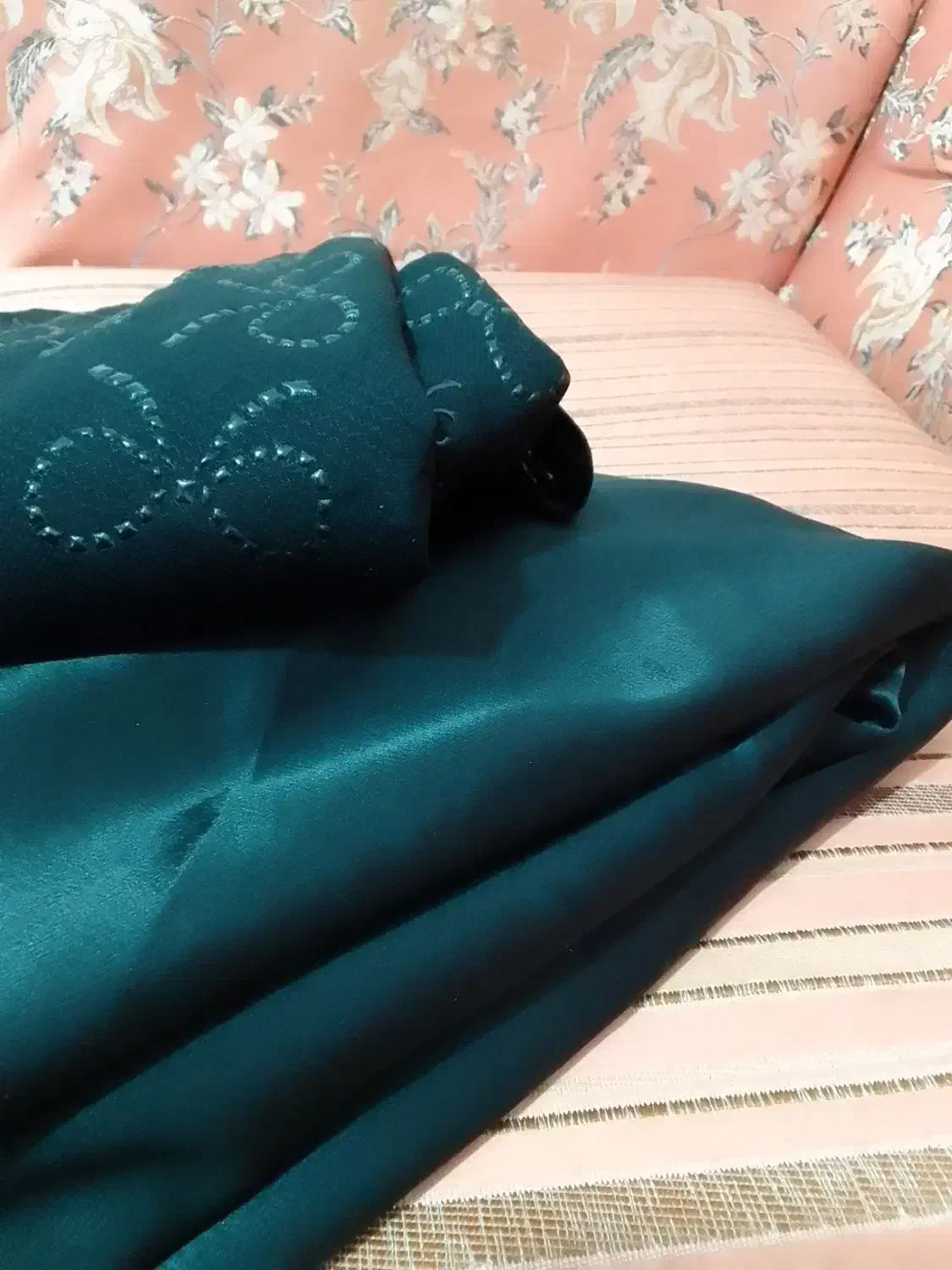 پوشاک|لباس|کوهدشت, |دیوار