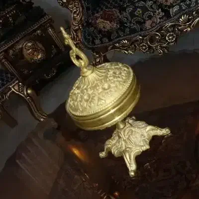 ۲ لوستر ۲ قندان|کلکسیون اشیاء عتیقه|خمین, |دیوار