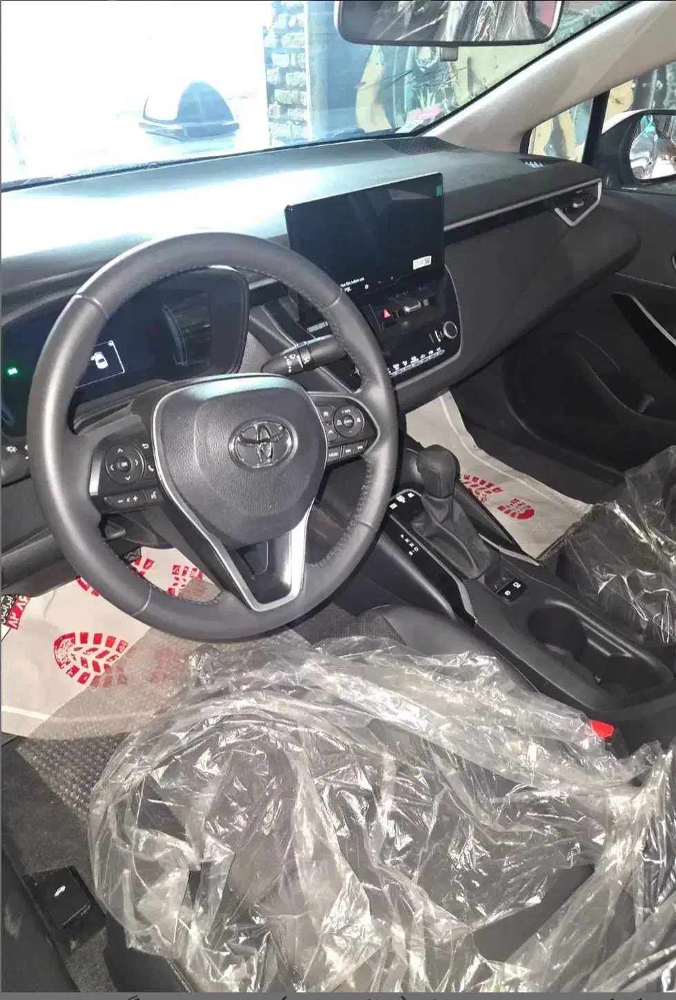 تویوتا کرولا  ۱۸۰۰ هیبرید( تیپ پایونیر)|خودرو سواری و وانت|تبریز, |دیوار