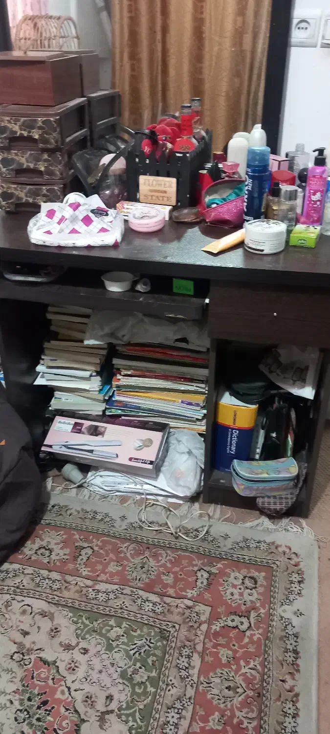 تخت خواب و میزتحریر|تخت و سرویس خواب|مشهد, ایثارگران|دیوار