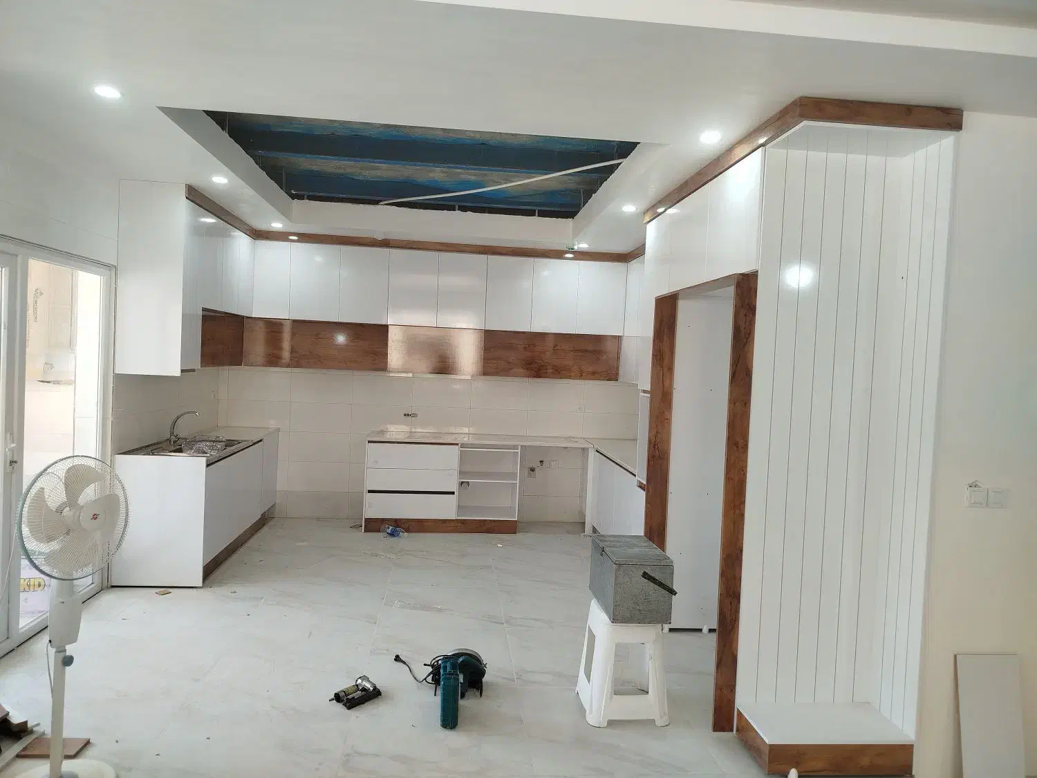 تعمیر کابینت ام دی اف وتنظیم درب کابینت فلز|خدمات پیشه و مهارت|بیرجند, |دیوار