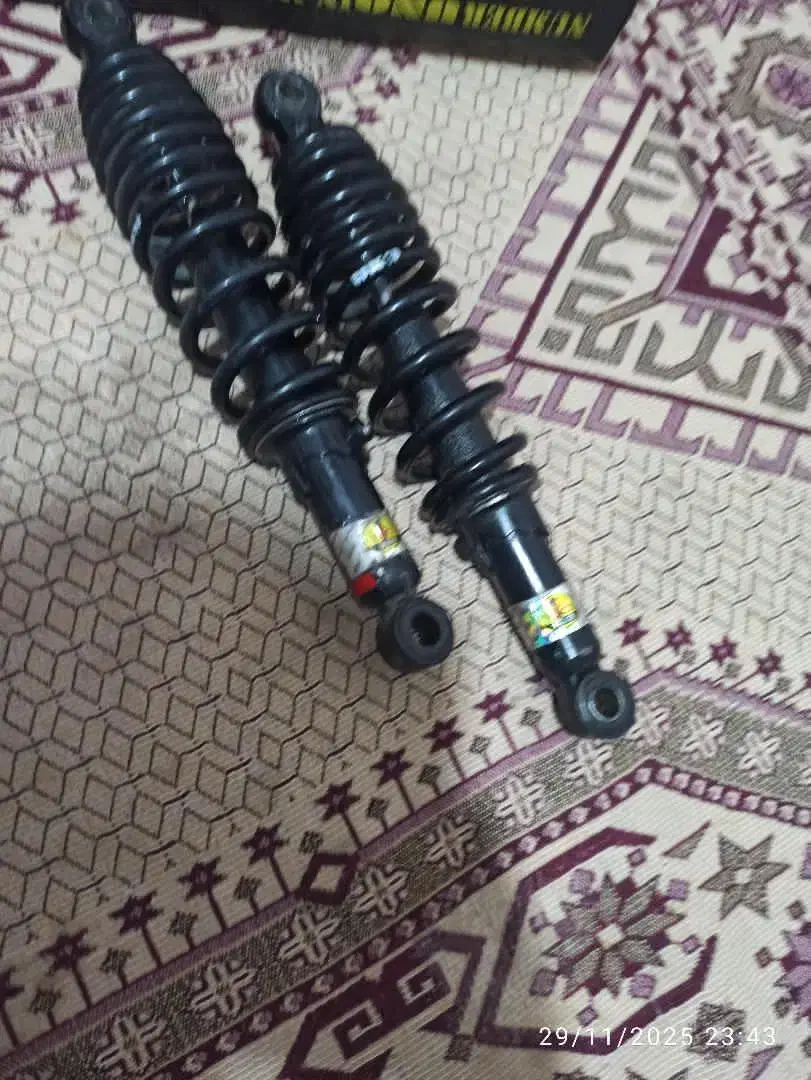 کمک UNO سالم|قطعات یدکی و لوازم جانبی|مشهد, رده|دیوار