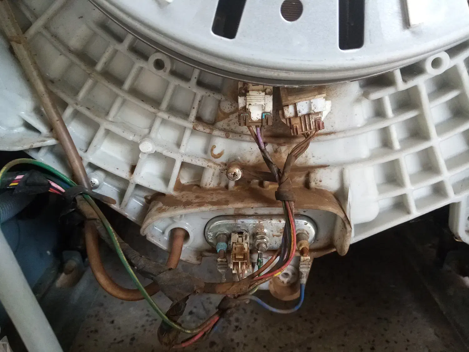 تعمیرات لوازم خانگی و برق ساختمان|خدمات پیشه و مهارت|بجنورد, |دیوار