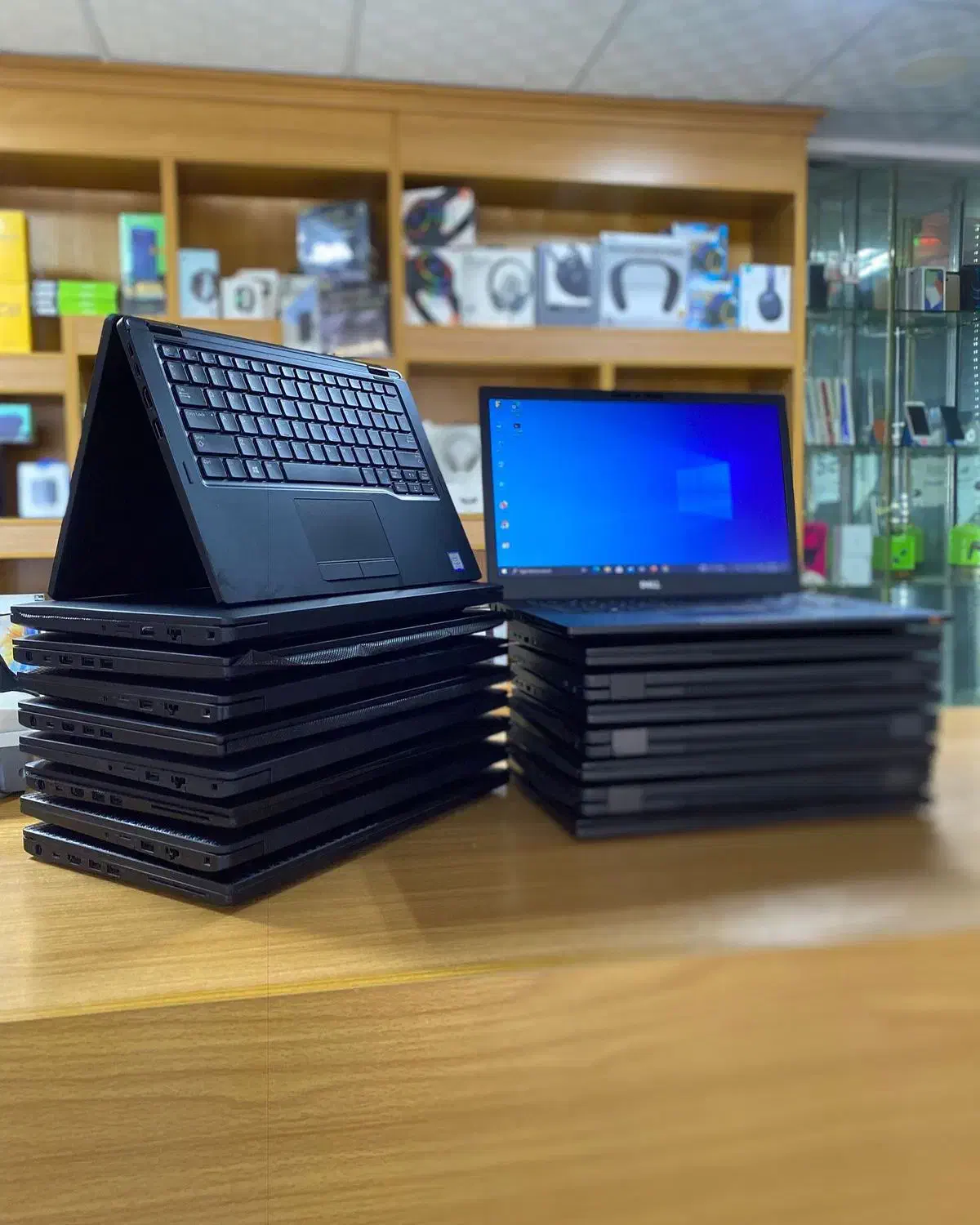 به مدت۳روز حراج لپتاپ استوک با گارانتی و خدمات|رایانه همراه|تهران, صادقیه|دیوار