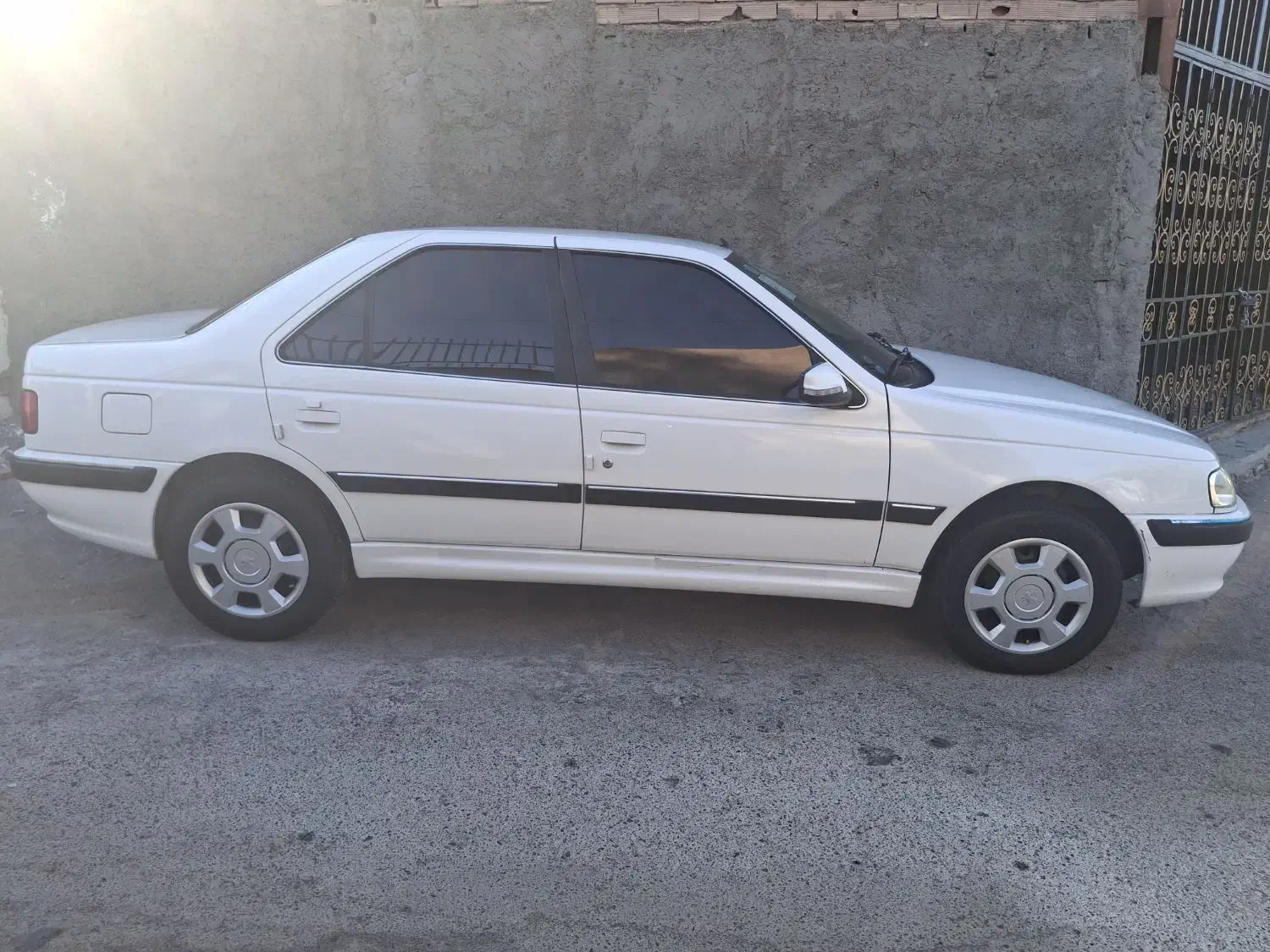 پژو پارس 1402 xu7p گاز سیمی|خودرو سواری و وانت|بم, |دیوار