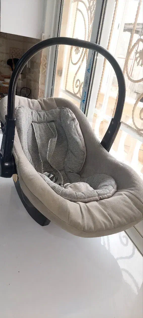 وسایل بچه|کالسکه و لوازم جانبی|اسفراین, |دیوار