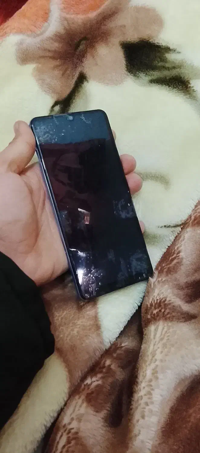 گوشی آ ۲۲ و ردمی ۱۰ آ|موبایل|آبدانان, |دیوار