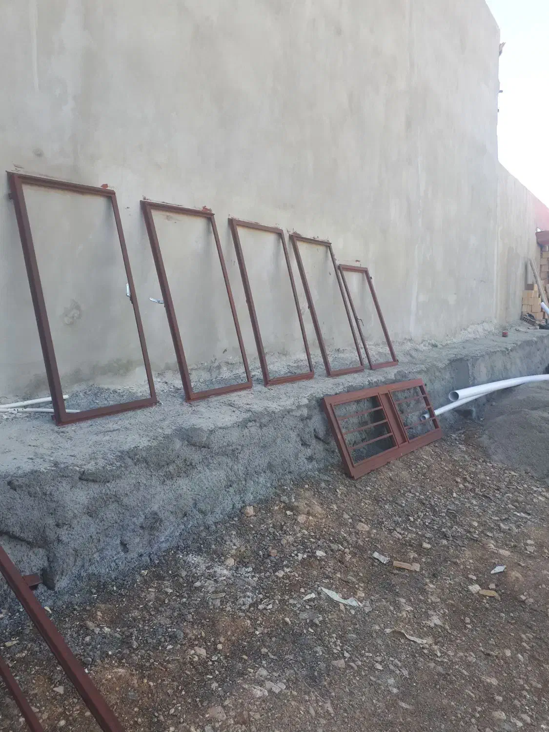 رنگ در وپنجره پذیرفته می شود|خدمات پیشه و مهارت|ایلام, |دیوار