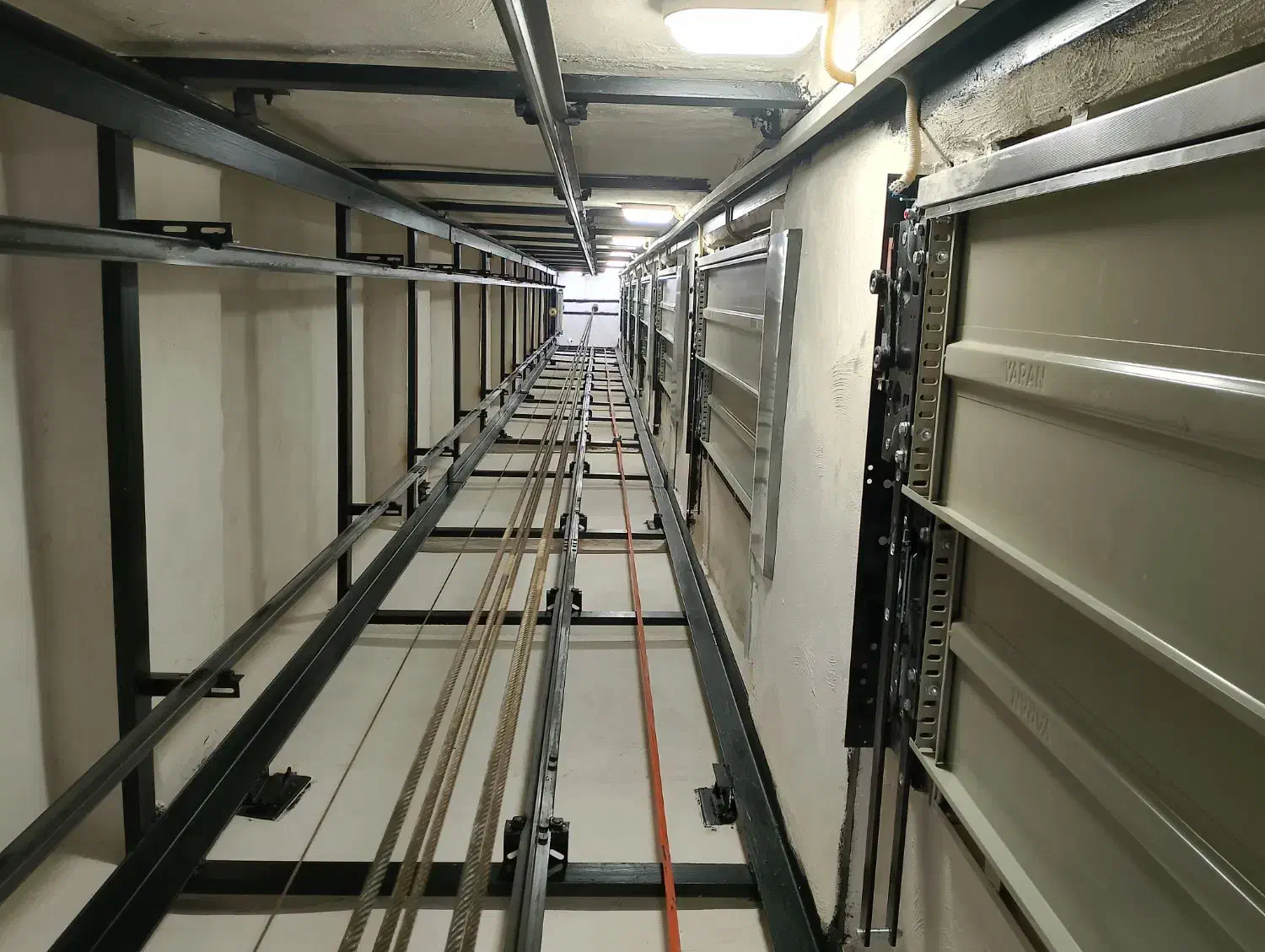 نیروی ساده جهت کار آسانسور|استخدام صنعتی، فنی، مهندسی|بندرعباس, |دیوار