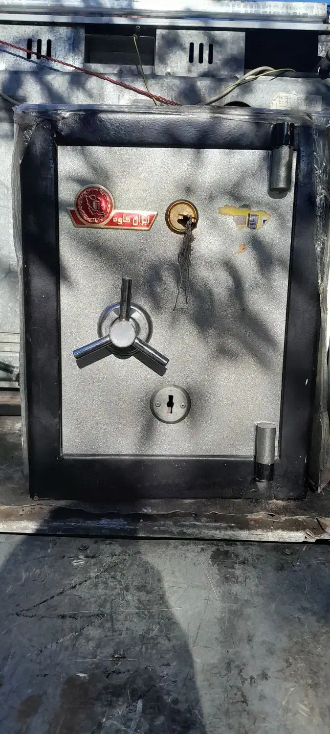 گاوصندوق|ابزارآلات|رباط‌کریم, الارد|دیوار