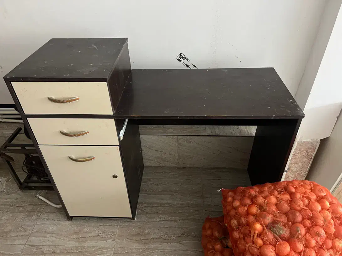 میز کار|میز تحریر و کامپیوتر|مهاباد (آذربایجان غربی), |دیوار